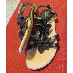 Born leather sandals. Size 9.